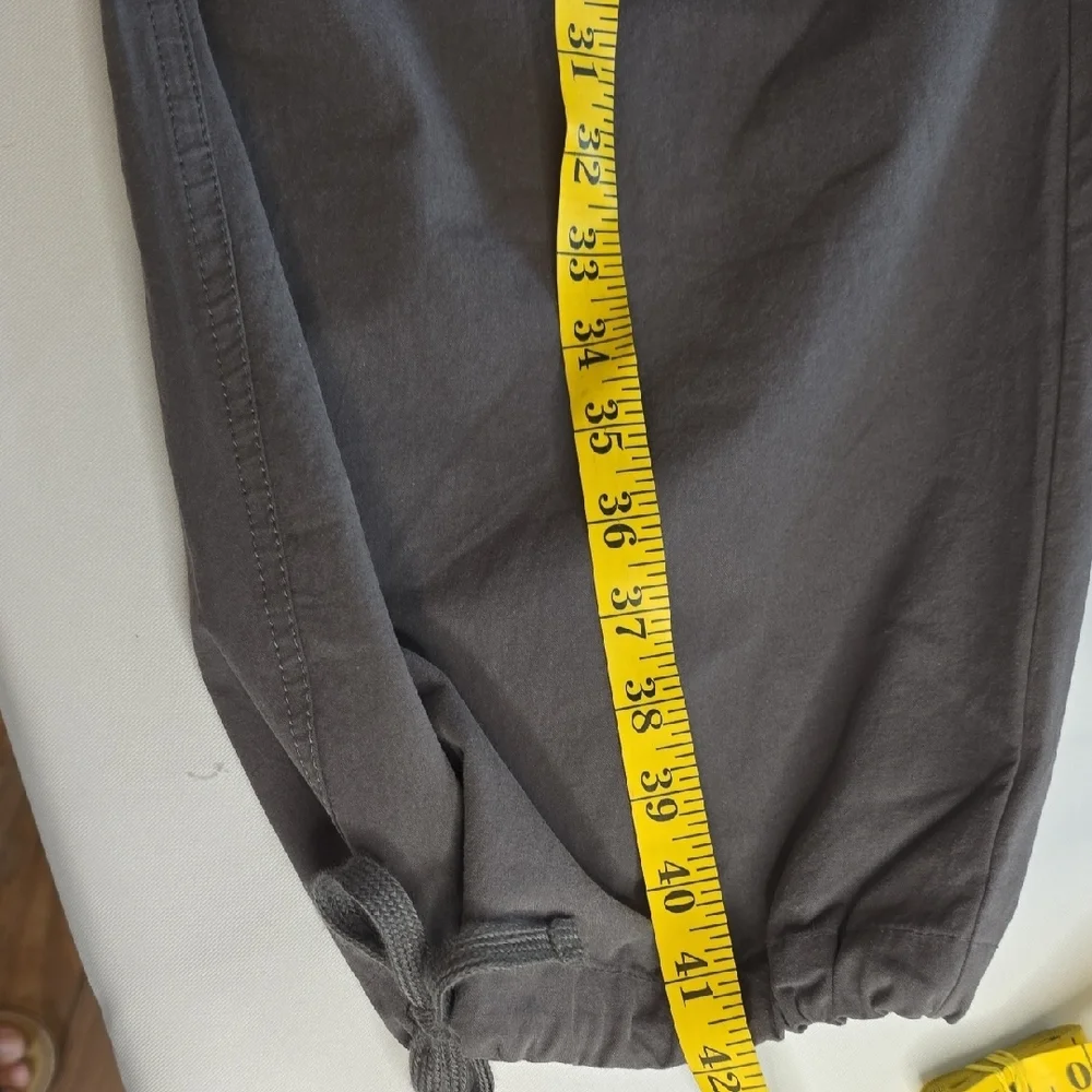 RSQ Charcoal Cargo Pants for Women - Picture 12 of 12